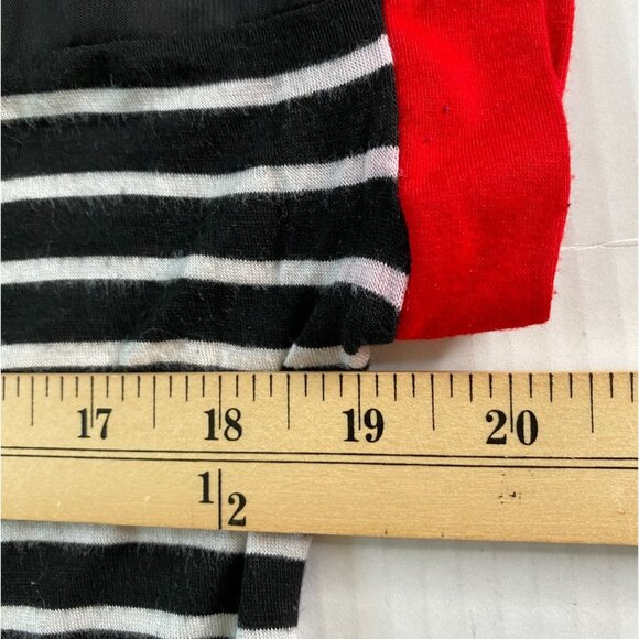 Annabelle Maternity Mixed Media Black, White, and Red Top Size XL Beachy Patriot - Picture 8 of 9